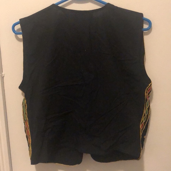 Embroidered black cotton vest with birds and tiny mirrors - Picture 3 of 3
